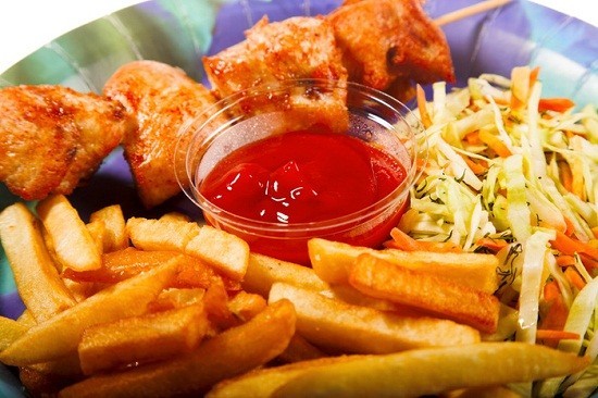 Ăn nhiều đồ ăn nhanh dễ bị vô sinh Ăn nhiều đồ ăn nhanh dễ bị vô sinh