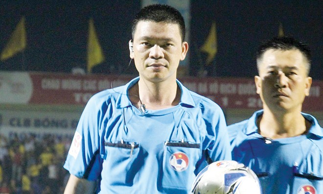 Trọng tài Hà Anh Chiến: Nạn nhân của bóng đá ngược đời Trọng tài Hà Anh Chiến.