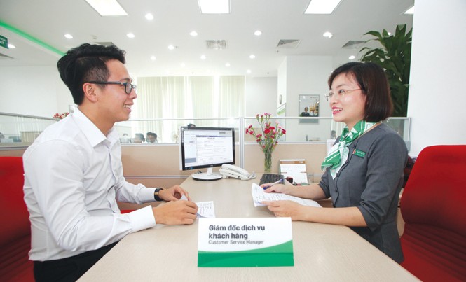 Đã hết thời cạnh tranh bằng lãi suất? Ngân hàng cạnh tranh bằng chất lượng dịch vụ phục vụ khách hàng.