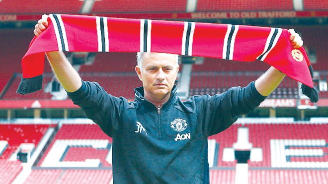 'Thuốc thử' cho HLV Mourinho HLV Mourinho cần một chiến thắng cho màn ra mắt ở Manchester United. Ảnh: GETTY IMAGES