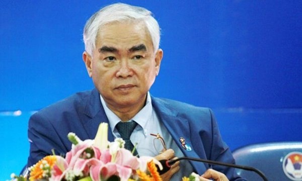 Vẽ đường cho hươu chạy Chủ tịch VFF Lê Hùng Dũng