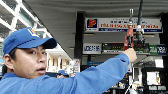 Nhiều sai phạm về kinh doanh, quản lý vốn tại Petrolimex Theo kết luận thanh tra, Petrolimex chưa quản lý chặt chẽ xăng dầu tiêu thụ trước các thời điểm điều chỉnh giá, sản lượng bán ra tăng bất thường.