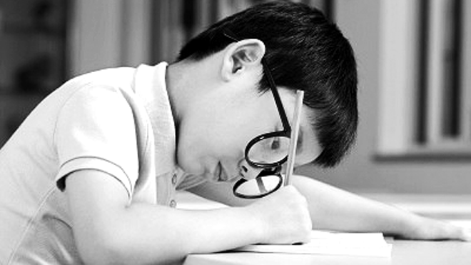 Cận thị có thể khiến thế hệ tương lai mù sớm Cận thị có thể khiến thế hệ tương lai mù sớm.