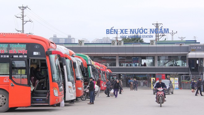 Toàn bộ xe khách đã ổn định luồng tuyến Bến xe Nước Ngầm hỗ trợ lệ phí cho các nhà xe chuyển bến.