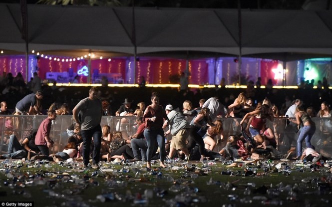 Xả súng ở Las Vegas: Hơn 50 người chết, 200 người bị thương Ảnh: Getty Images