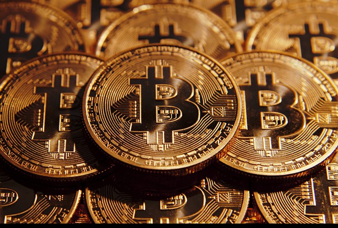 Thu học phí bằng Bitcoin, Đại học FPT vi phạm gì? Tiến ảo bitcoin bị cấm sử dụng như phương tiện thanh toán tại Việt Nam.