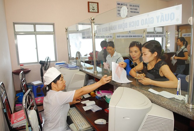 Báo động vượt chi quỹ khám chữa bệnh BHYT Ngành BHXH và ngành Y tế đang nỗ lực giảm chi phí KCB HHYT bất hợp lý