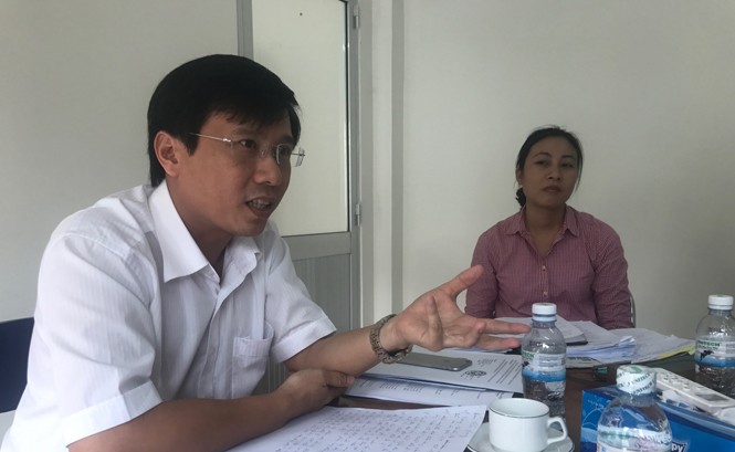 Lãnh đạo quận Bình Tân phản hồi bài viết trên Tiền Phong Ông Nguyễn Minh Nhựt, Phó Chủ tịch UBND quận Bình Tân cung cấp thông tin thêm cho Tiền Phong. Ảnh: Đình Du.