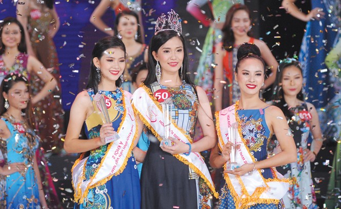 Nữ sinh Tây Đô trở thành Hoa khôi Sinh viên Việt Nam Thí sinh Phạm Thị Thu Hà (ĐH Tây Đô) trở thành Hoa khôi Sinh viên Việt Nam 2017. Ảnh: Xuân Tùng.
