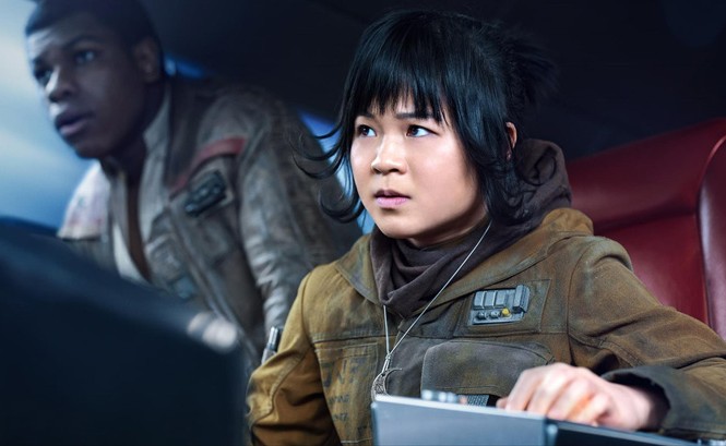 Nữ diễn viên gốc Việt tỏa sáng trong Star Wars Kelly Marie Trần gây ấn tượng với vai diễn trong “Star Wars: Jedi cuối cùng”.
