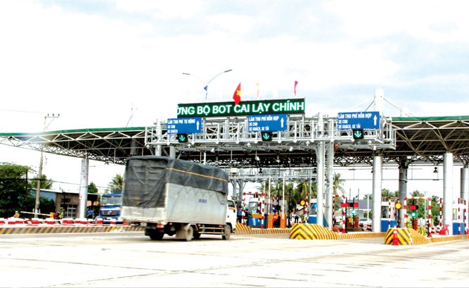 Nguyên Bộ trưởng GTVT Trương Quang Nghĩa nói về BOT: Đã lộ ra những gì? Theo nguyên Bộ trưởng GTVT Trương Quang Nghĩa khi quyết toán sẽ ra ngay dự án BOT của ai. Trong ảnh, BOT Cai Lậy gây bức xúc dư luận phải tạm dừng thu phí 1 tháng theo chỉ đạo của Thủ tướng.