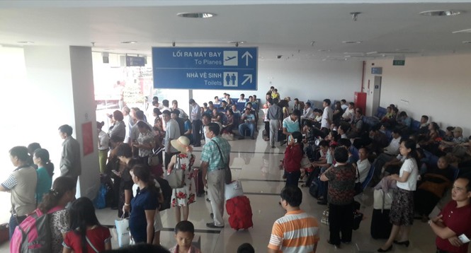 Đi lại dịp Tết: Báo động đội giá và khan vé Tết năm 2018 dự báo là dịp đi lại đắt đỏ, khó khăn của hành khách. Ảnh: Bảo An.