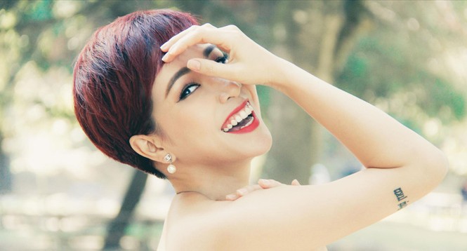 Uyên Linh: “Cực kỳ yêu thích bolero” Uyên Linh của tuổi 30 đằm thắm hơn nhưng vẫn không kém phần sắc sảo. Ảnh: NVCC.