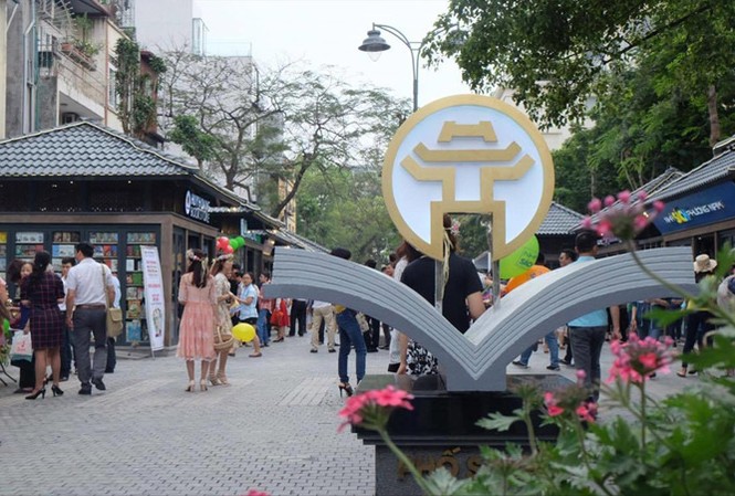 Vì sao phố sách Hà Nội chưa nhộn nhịp? Phố sách Hà Nội những ngày đầu hoạt động.