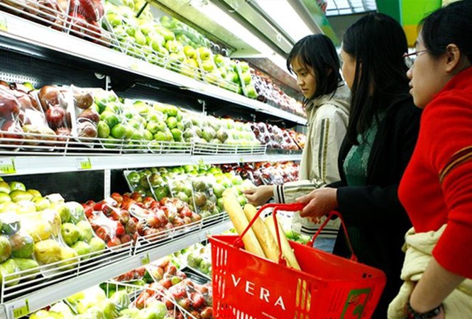 TS Bùi Đức Thụ: Chưa nên tăng thuế VAT Tăng thuế VAT sẽ tác động tới đời sống người dân và hoạt động của doanh nghiệp. Ảnh: Hồng Vĩnh.