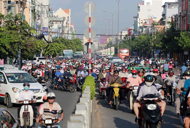 Phân luồng giao thông từ xa tránh ùn tắc dịp Tết Kẹt xe diễn ra thường xuyên, đặc biệt là vào dịp cao điểm Tết tại khu vực sân bay Tân Sơn Nhất.