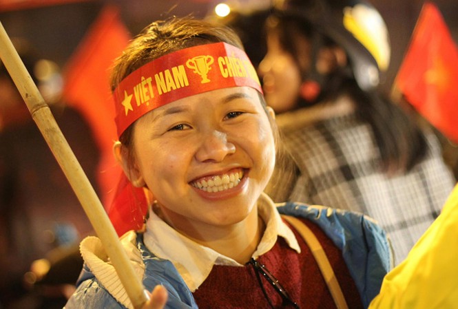 Truyền thông ‘việt vị’ với U23 Việt Nam Trong khi truyền thông bị “việt vị” thì người hâm mộ được trải qua những giờ phút bùng nổ cảm xúc cùng ĐT U23 Việt Nam. Anh: Hùng Cường.
