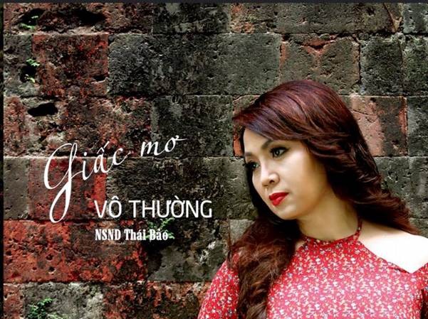 Thái Bảo vì chồng quên hát… Hình ảnh mới nhất của Thái Bảo hát nhạc xưa. Ảnh: NVCC.