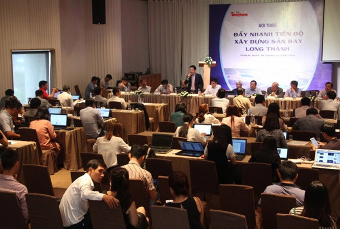 Sân bay Long Thành: Đẩy nhanh tiến độ xây dựng đảm bảo hiệu quả dự án Đại biểu dự hội thảo thảo luận về dự án. Ảnh: PV.