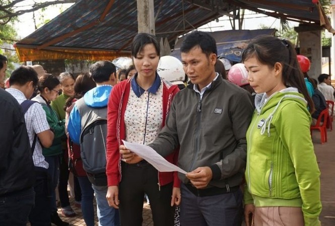 Đắk Lắk đề nghị tạm dừng đưa tin vụ tuyển thừa 500 giáo viên Đắk Lắk đề nghị tạm dừng đưa tin vụ tuyển thừa 500 giáo viên