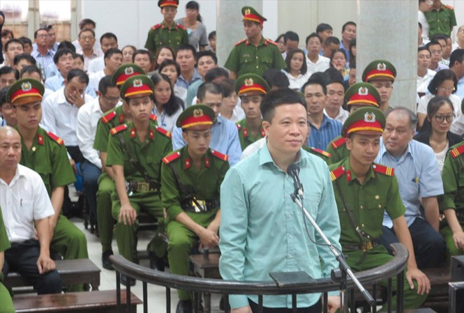 Hà Văn Thắm đề nghị không bị kết án tội tham ô Hà Văn Thắm và các đồng phạm tại phiên tòa sơ thẩm.