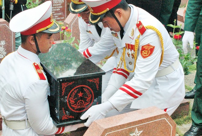 Nguyễn Văn Trỗi, chuyện chưa kể về người anh hùng Sáng 15/4/2018, hài cốt anh Nguyễn Văn Trỗi được an táng tại Nghĩa trang liệt sĩ TPHCM.