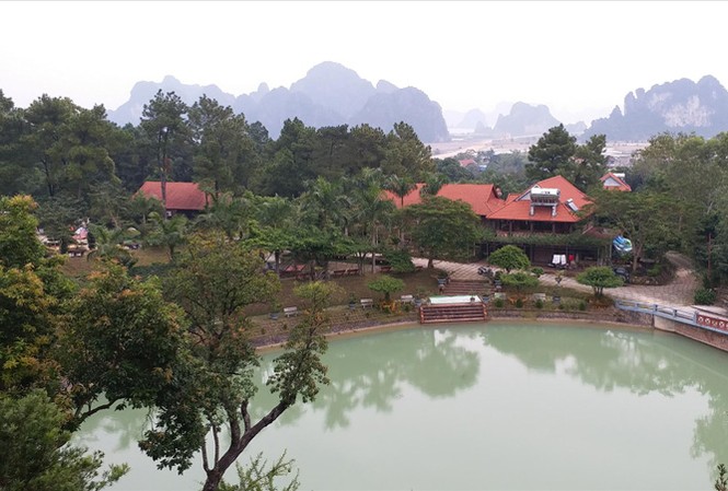 'Biệt phủ' trên đất vàng đặc khu Vân Đồn: Chủ dự án trần tình Với danh nghĩa trồng rừng nhưng thực tế dự án chưa hề trồng rừng mà xẻ núi xây “biệt phủ” làm du lịch chui!