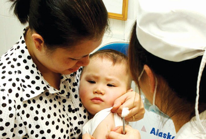 Cách tốt nhất để phòng Sởi-Rubella Tiêm chủng là cách tốt nhất để phòng bệnh. Ảnh: Dương Ngọc.