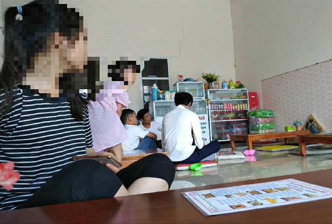 'Hội Thánh Đức Chúa Trời Mẹ': Lôi kéo tín đồ như kinh doanh đa cấp Một tụ điểm từng là nơi tuyên truyền Hội Thánh Đức Chúa Trời trái phép ở thị trấn
Phát Diệm, Kim Sơn, Ninh Bình. Ảnh: Minh Đức.