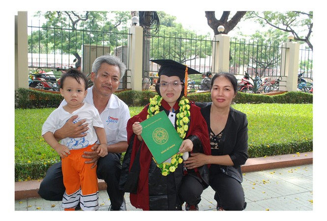 Chuyện cô nàng cao 93 cm Lý bên cha mẹ.