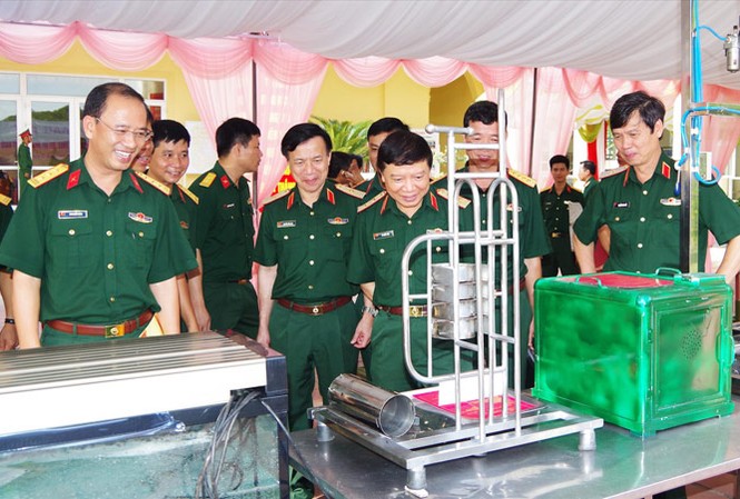 Giúp sĩ quan trẻ “miễn dịch” với tệ nạn Các đại biểu về dự tọa đàm tham quan khu trưng bày sáng kiến, cải tiến mô hình học cụ phục vụ nhiệm vụ huấn luyện và sản phẩm tăng gia của Sư đoàn 395, Quân khu 3.