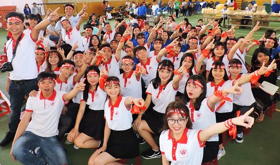 Tưng bừng sức trẻ tại Chủ Nhật Đỏ ở Đại học Tây Nguyên Câu lạc bộ Hiến máu nhân đạo trường ĐHTN