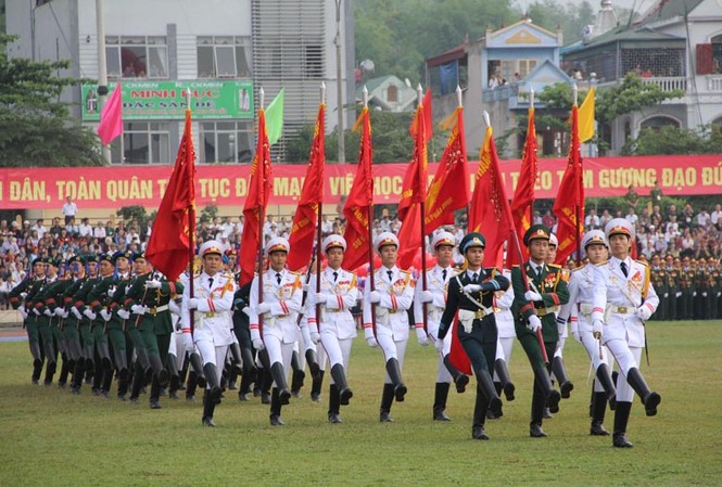 Hùng tráng lễ diễu binh mừng chiến thắng Điện Biên Phủ Hùng tráng lễ diễu binh mừng chiến thắng Điện Biên Phủ