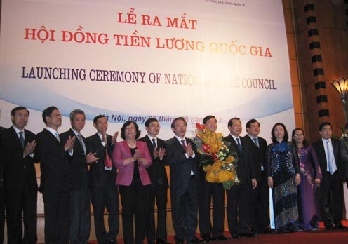 Thay đổi thành viên Hội đồng tiền lương quốc gia Hội đồng tiên lương quốc gia ra mắt vào tháng 8/2013.