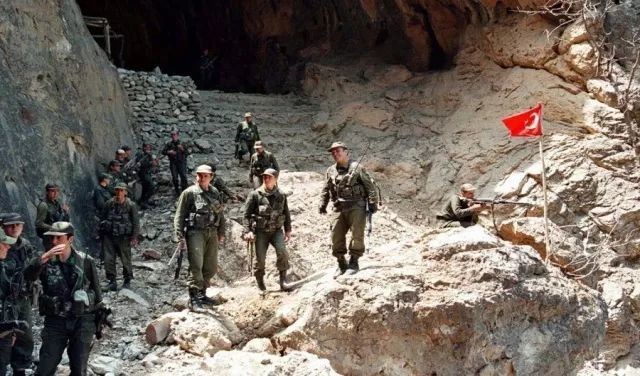 Thổ tấn công đảng công nhân người Kurd trên đất Iraq, Bagdad nói gì? Thổ tấn công đảng công nhân người Kurd trên đất Iraq, Bagdad nói gì?