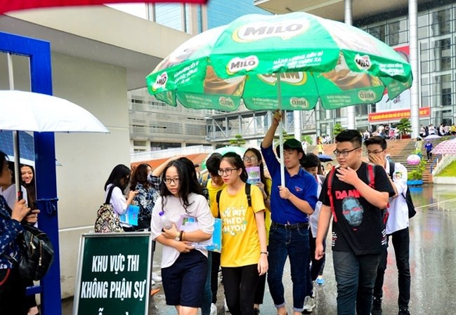 BẢN TIN TÌNH NGUYỆN: Mưa lớn ở miền Bắc trong ngày thi cuối BẢN TIN TÌNH NGUYỆN: Mưa lớn ở miền Bắc trong ngày thi cuối