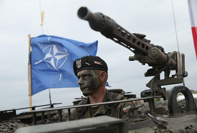 Chuyên gia cảnh báo: NATO đang tạo bàn đạp cho cuộc xung đột với Nga Chuyên gia cảnh báo: NATO đang tạo bàn đạp cho cuộc xung đột với Nga