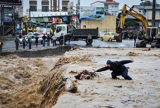 Lũ lụt ở miền bắc Iran kéo dài khiến 7 người thiệt mạng Lũ lụt ở miền bắc Iran kéo dài khiến 7 người thiệt mạng