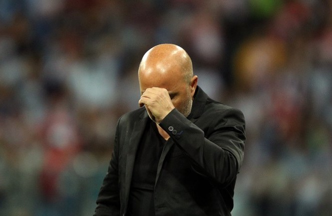 HLV Argentina xin lỗi, nói 'rất đau đớn' sau trận thua thảm Croatia HLV Jorge Sampaoli tổn thương vì thất bại nặng nề trước Croatia
