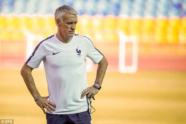 HLV Deschamps có thể bị sa thải nếu Pháp thua Argentina Tương lai của Didier Deschamps đang bị đe dọa.
