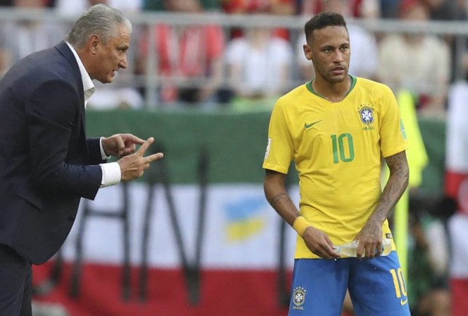HLV Brazil bênh vực Neymar trước các chỉ trích 'ăn vạ' HLV Tite và Neymar