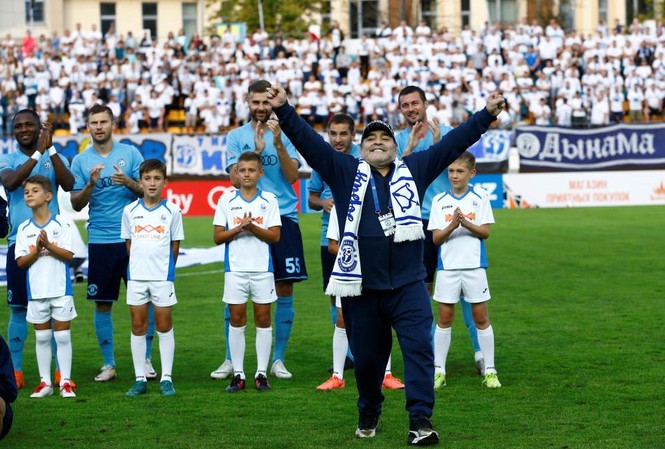 Vừa hết World Cup, Maradona nhận công việc 'béo bở' Diego Maradona được chào đón hoành tráng ở Dynamo Brest