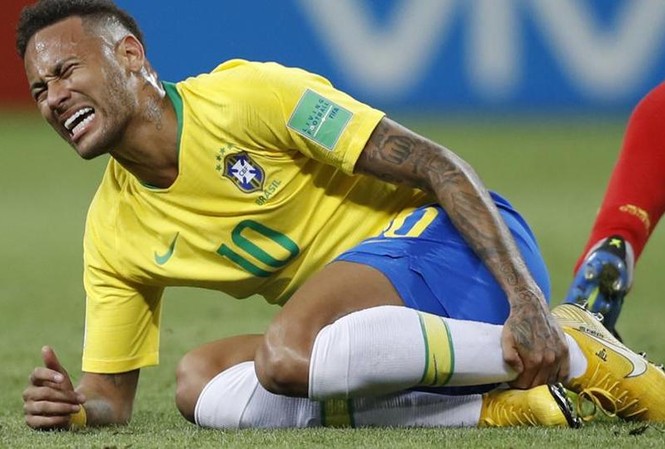 Cuối cùng, Neymar cũng thừa nhận ăn vạ thái quá Neymar thừa nhận ăn vạ ở World Cup 2018