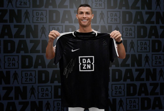 Bàn thắng siêu phẩm đã đưa Ronaldo tới Juventus Cristiano Ronaldo trong buổi phỏng vấn với DANZ.