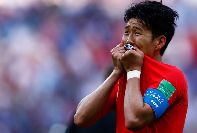Son Heung Min phải nhập ngũ nếu thua Olympic Việt Nam Son Heung Min bật khóc ở World Cup 2018