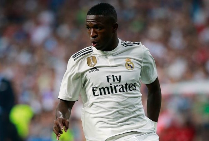 Real Madrid điền tên ‘thần đồng’ đắt nhất thế giới vào đội hình Vinicius Jr. lần đầu tiên xuất hiện ở đội một Real Madrid