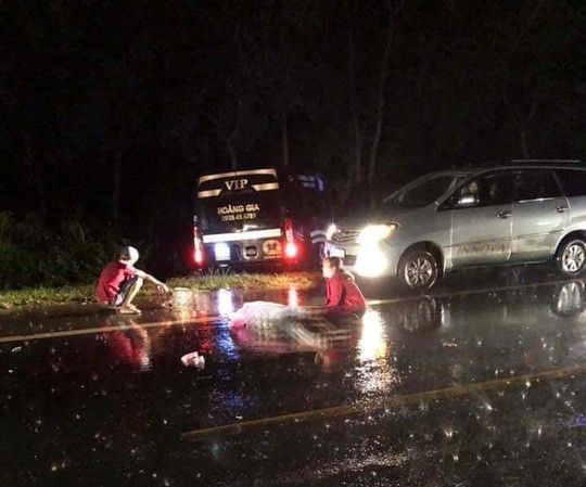 Va chạm 'chuyên cơ mặt đất', 2 thanh niên tử vong Hiện trường vụ tai nạn làm 2 thanh niên tử vong. Ảnh: B.N