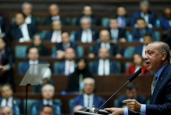 Thổ Nhĩ Kỳ sẽ điều tra đến cùng về vụ nhà báo Khashoggi Tổng thống Thổ Nhĩ Kỳ Erdogan phát biểu trước Quốc hội ngày 23/10 Ảnh: Reuters