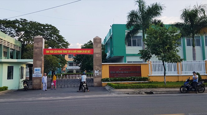 Bệnh viện thiếu thuốc bảo hiểm y tế: Người bệnh phải tự mua BVÐK tỉnh Quảng Nam - nơi đang xảy ra tình trạng thiếu thuốc BHYT. Ảnh H. Văn