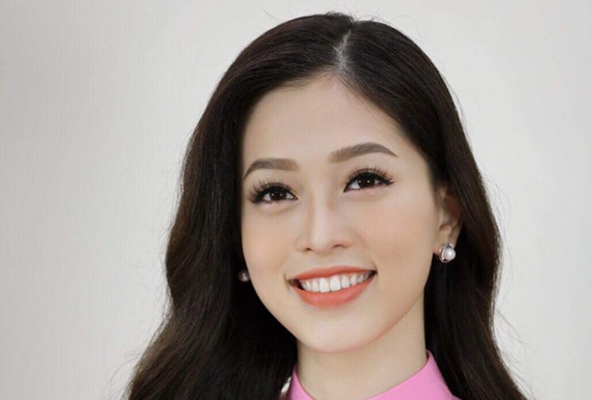 Á hậu 1 Bùi Phương Nga: Mơ làm giảng viên Á hậu 1 Bùi Phương Nga luôn tươi tắn, gây thiện cảm cho người đối diện. Ảnh: MẠNH THẮNG